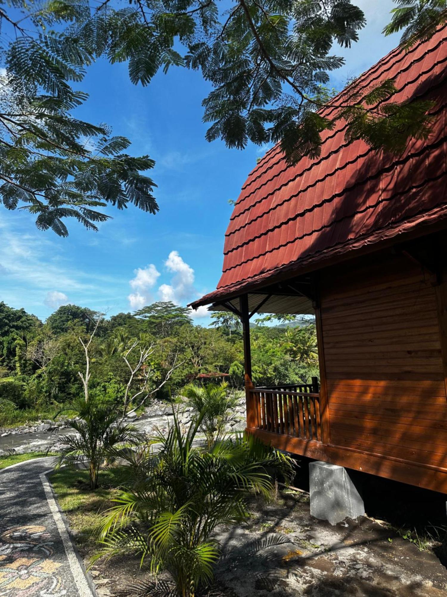 Villa Joglo Tepi Sungai Sidemen  Eksteriør bilde